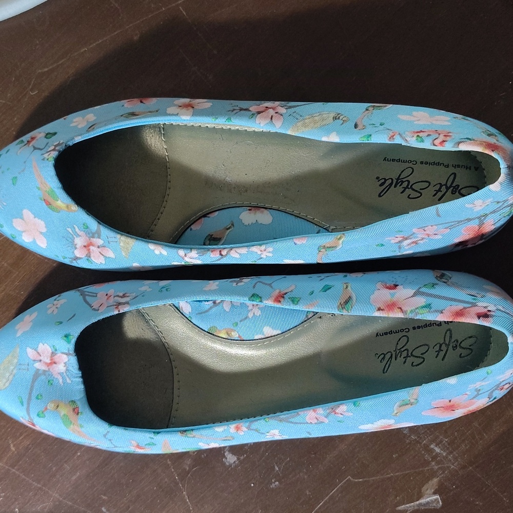 Soft Style Light Blue Floral Women's Loafers